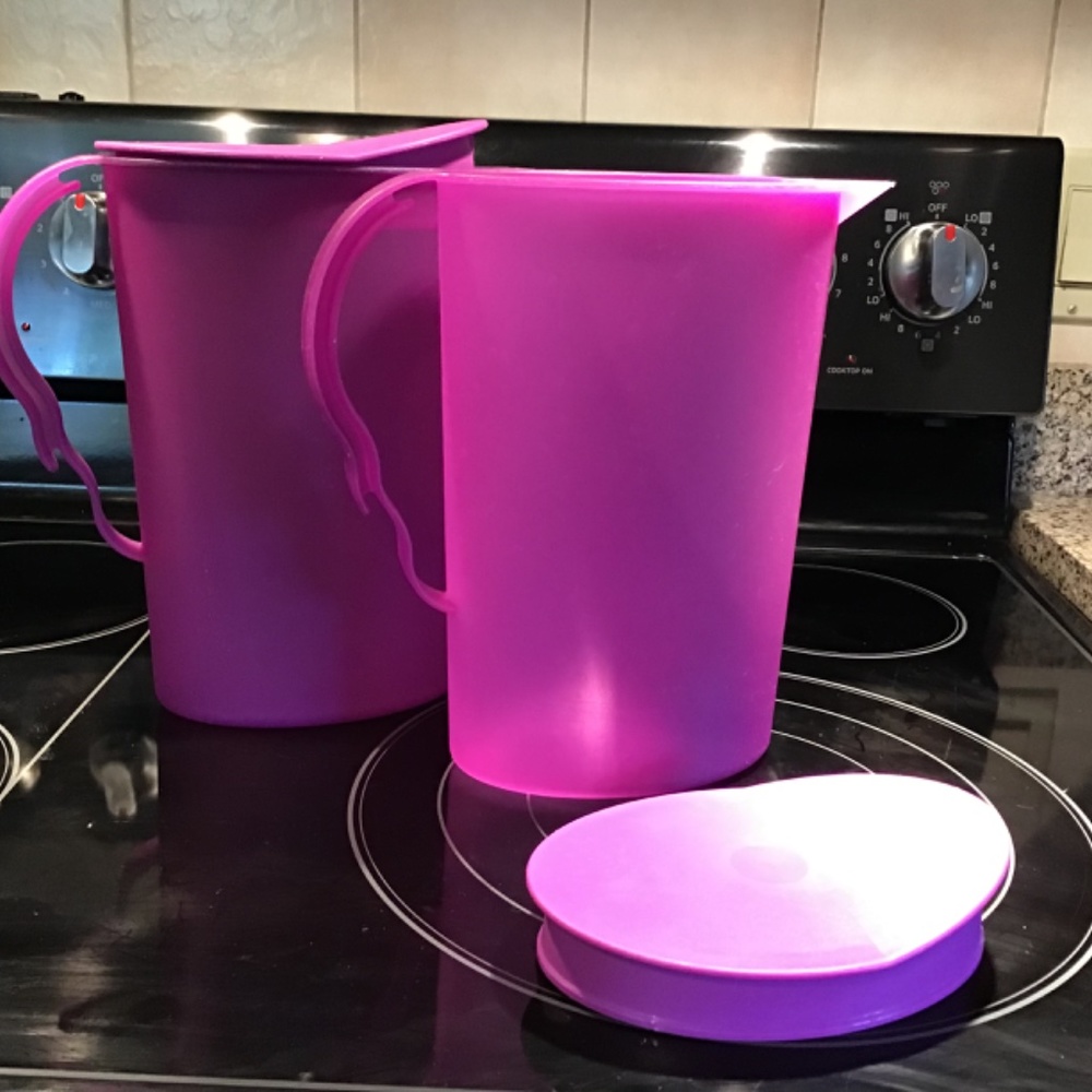 Tupperware Vintage Impressions Purple  Oval Pitcher-2 quarts/8.75 cups - Picture 2 of 2
